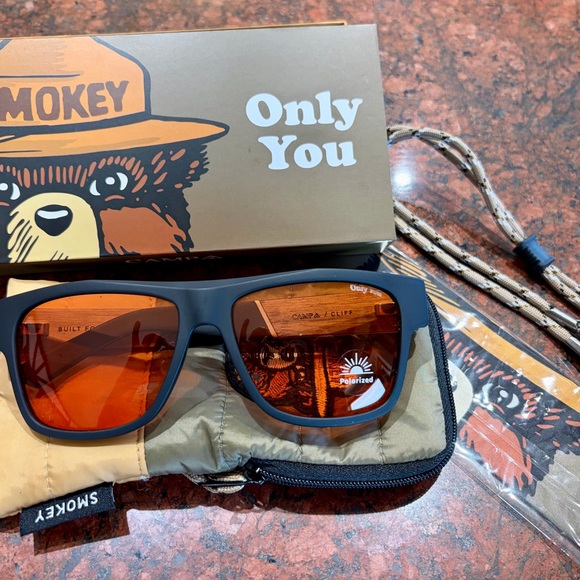 Camp Cliff Sunglasses, Smokey Bear Edition - Picture 7 of 7